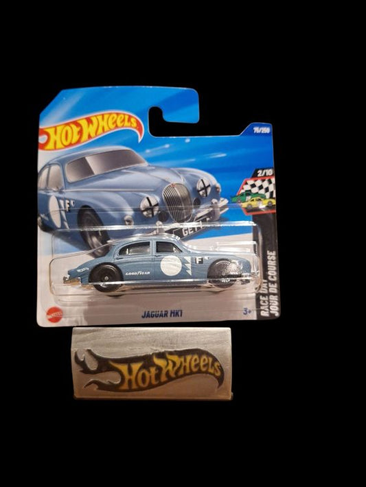 Hot Wheels HW Race Day 2025 Jaguar MK1 2/10 S