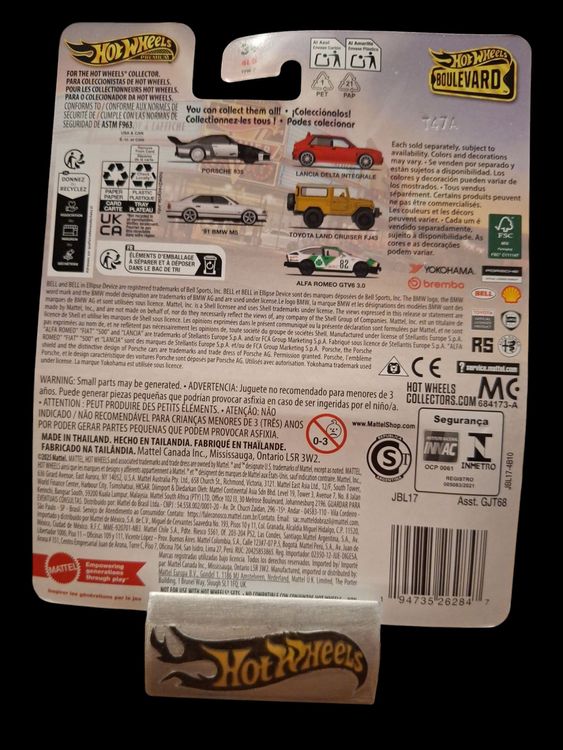 Hot Wheels Premium Boulevard #119 Toyota Land Cruiser FJ43