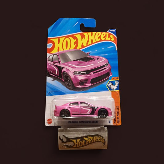 Hot Wheels Muscle Mania 2025 20 Dodge Charger Hellcat 9/10 L