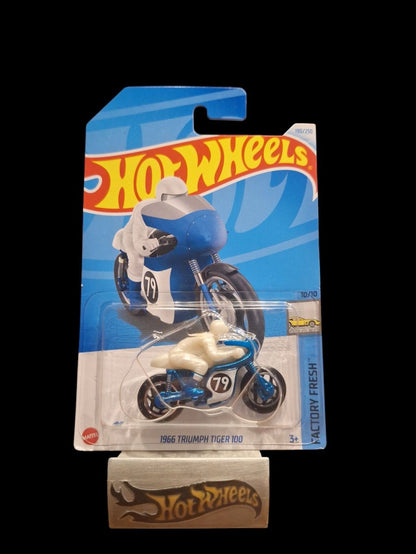 Hot Wheels Factory Fresh 2024 1966 Triumph Tiger 100 10/10 L