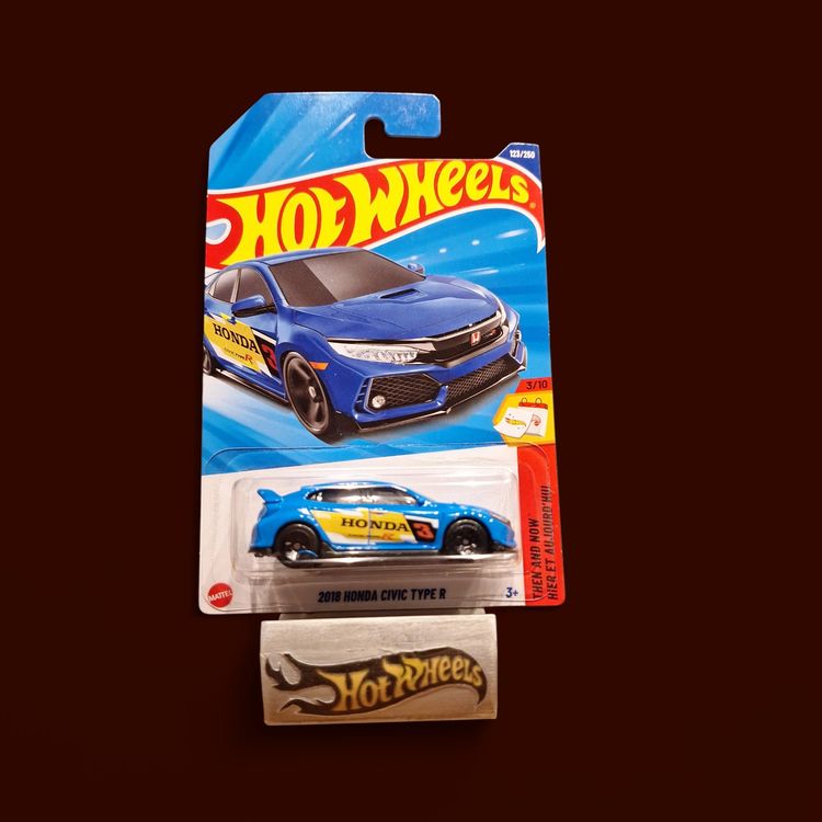 Hot Wheels Then and Now 2025 2018 Honda Civic Type R 3/10 L