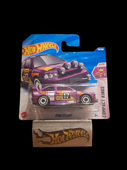 Hot Wheels Compact Kings 2025 Ford Escort 4/10 S