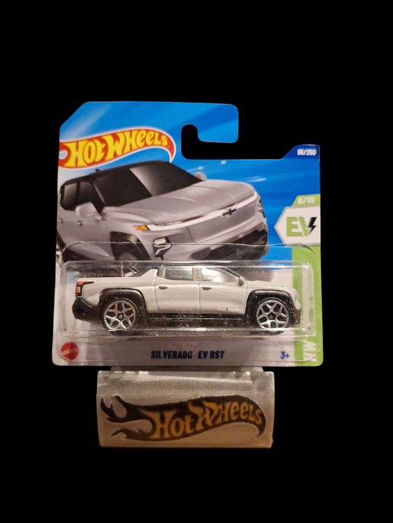 Hot Wheels HW EV 2025 Silverado EV RST 6/10 S