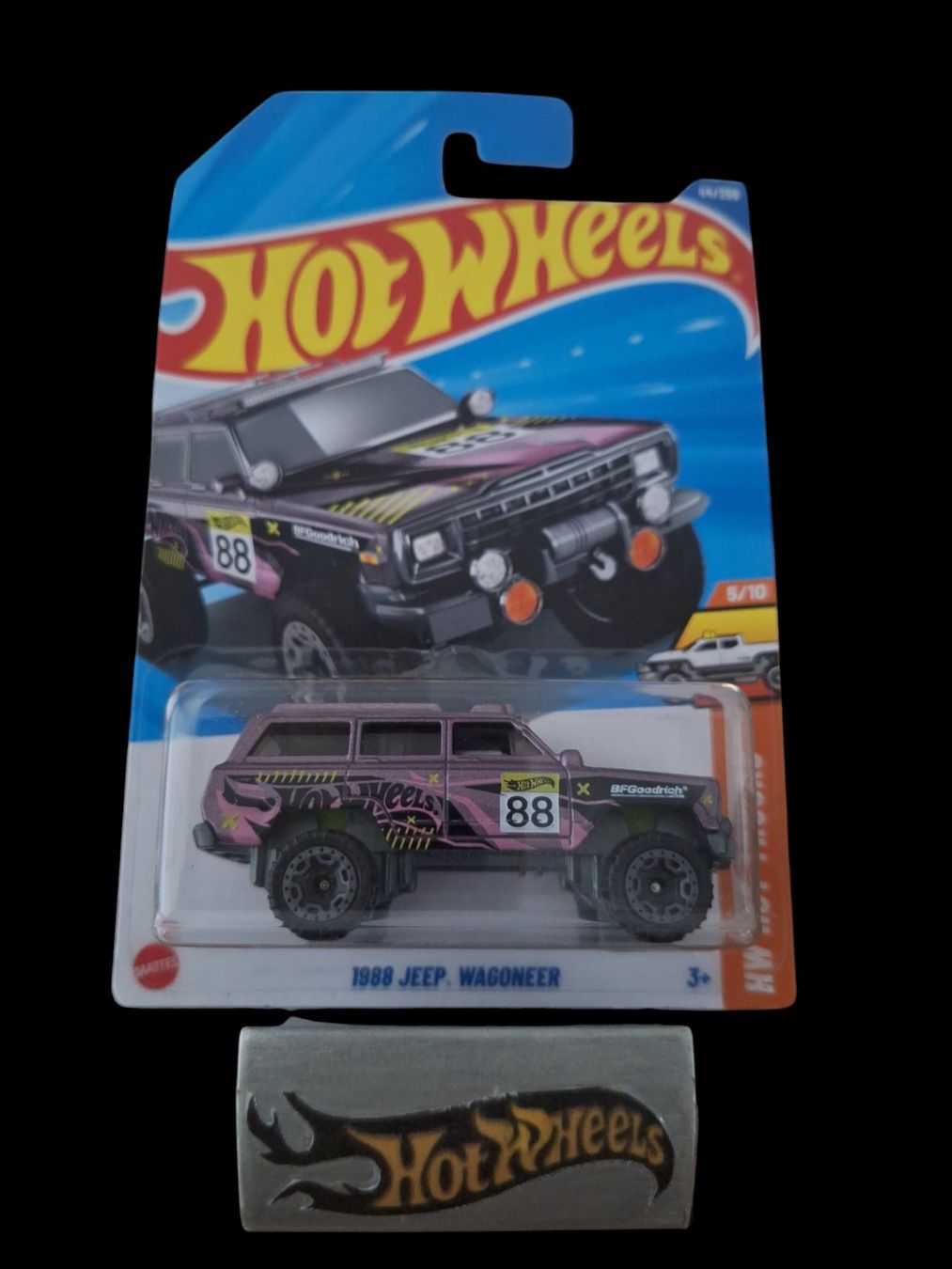 Hot Wheels HW Hot Trucks 2025 1988 Jeep Wagoneer 5/10 L