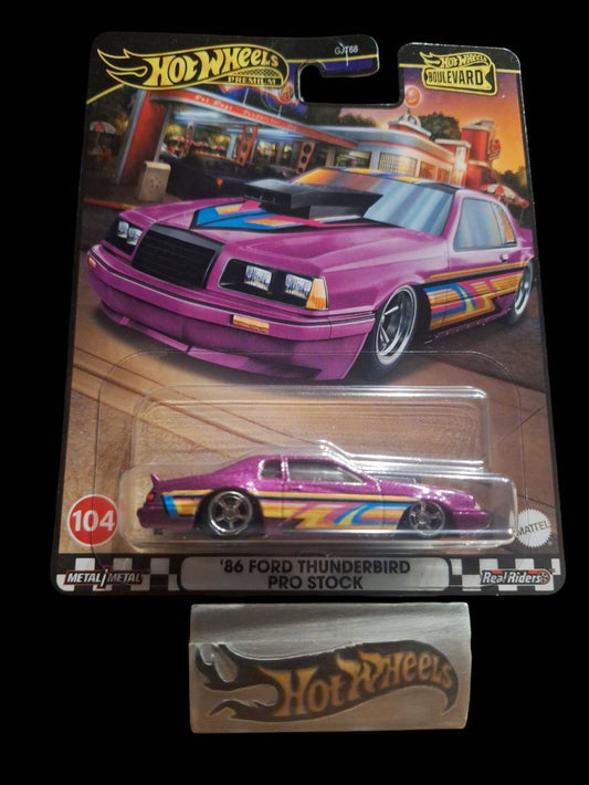 Hot Wheels Premium Boulevard #104 86 Ford Thunderbird Pro Stock