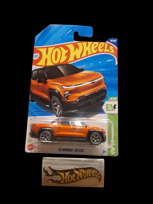 Hot Wheels HW EV 2025 Silverado EV RST 6/10 L