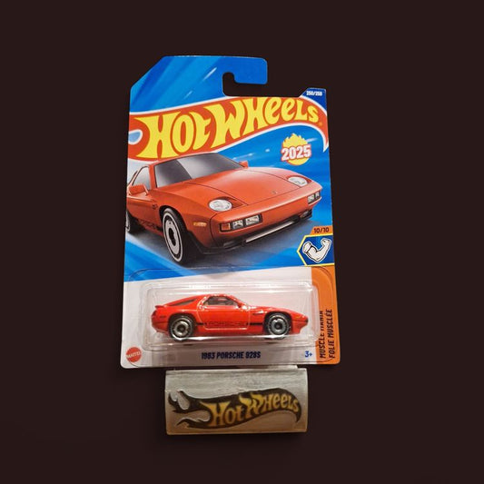 Hot Wheels Muscle Mania 2025 1983 Porsche 928S 10/10 L