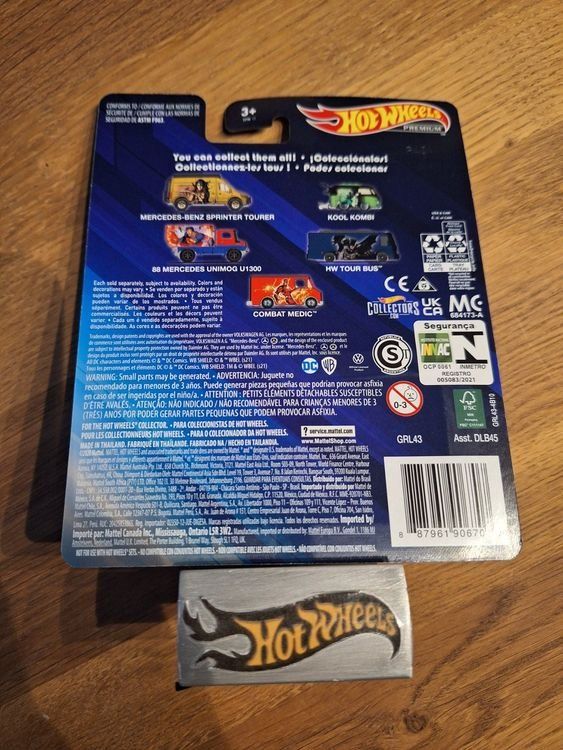 Hot Wheels Premium DC Comics 2021 Mercedes Unimog U1300 3/5