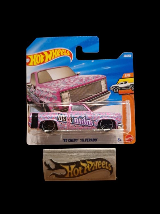 Hot Wheels Truckin' Along 2026 83 Chevy Silverado 3/5 S