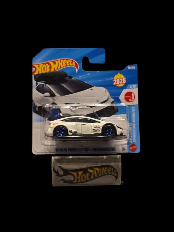 HW J-Imports 2026 Toyota Prius Custom mit Dachbox 1/10 S