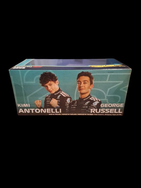 HW Premium Formula 1 2025 Mercedes-AMG Petronas Team Diarama